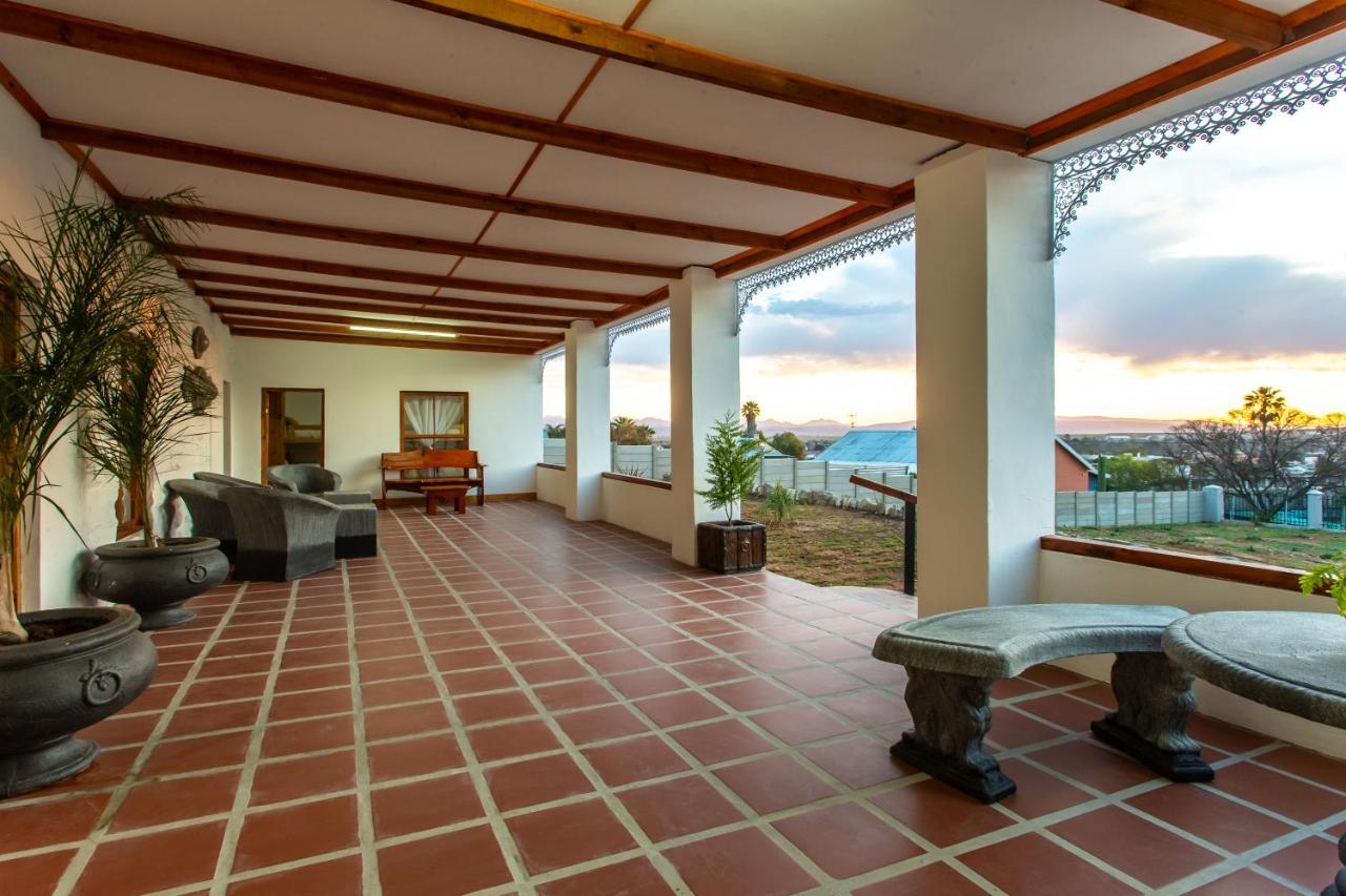 Ravenscliff White House Villa Oudtshoorn Exterior photo